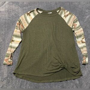 Maurices knot hem tee